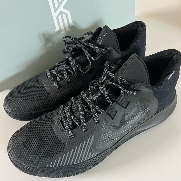 Nike Kyrie Flytrap 5 Basketball Shoe Black Cool Grey 
Men’s Size 11 NEW WITH BOX main image 4